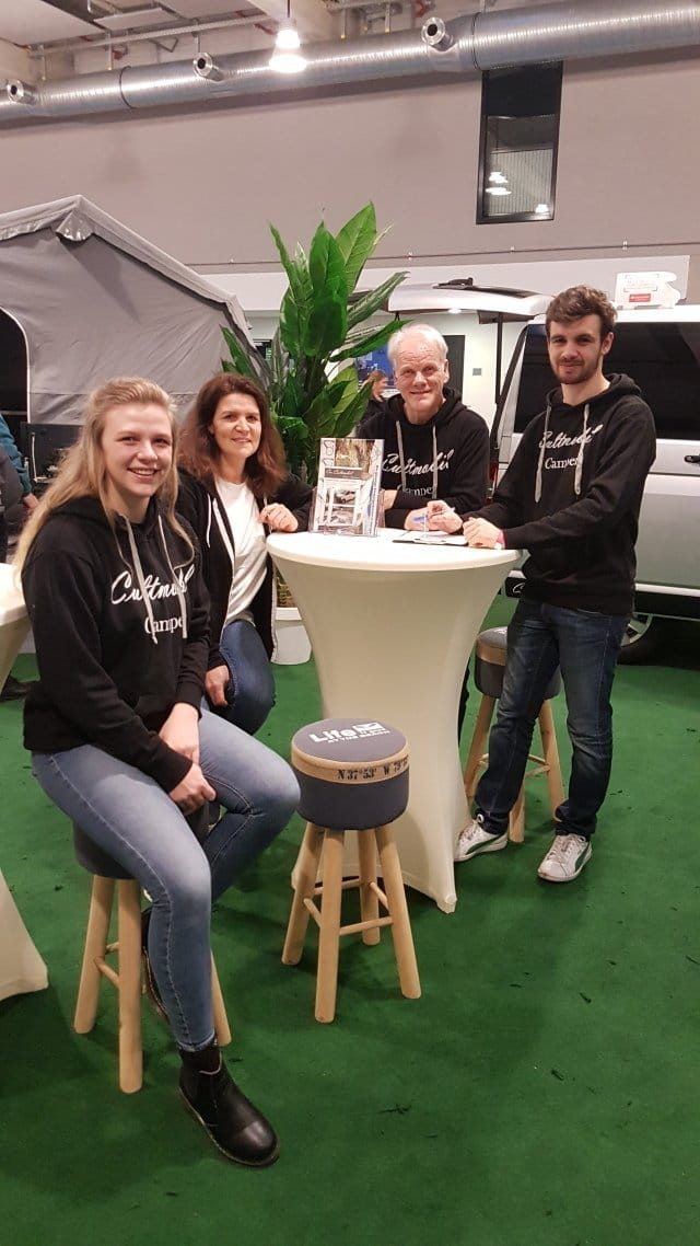Das Cultmobil-Team auf einer Messe