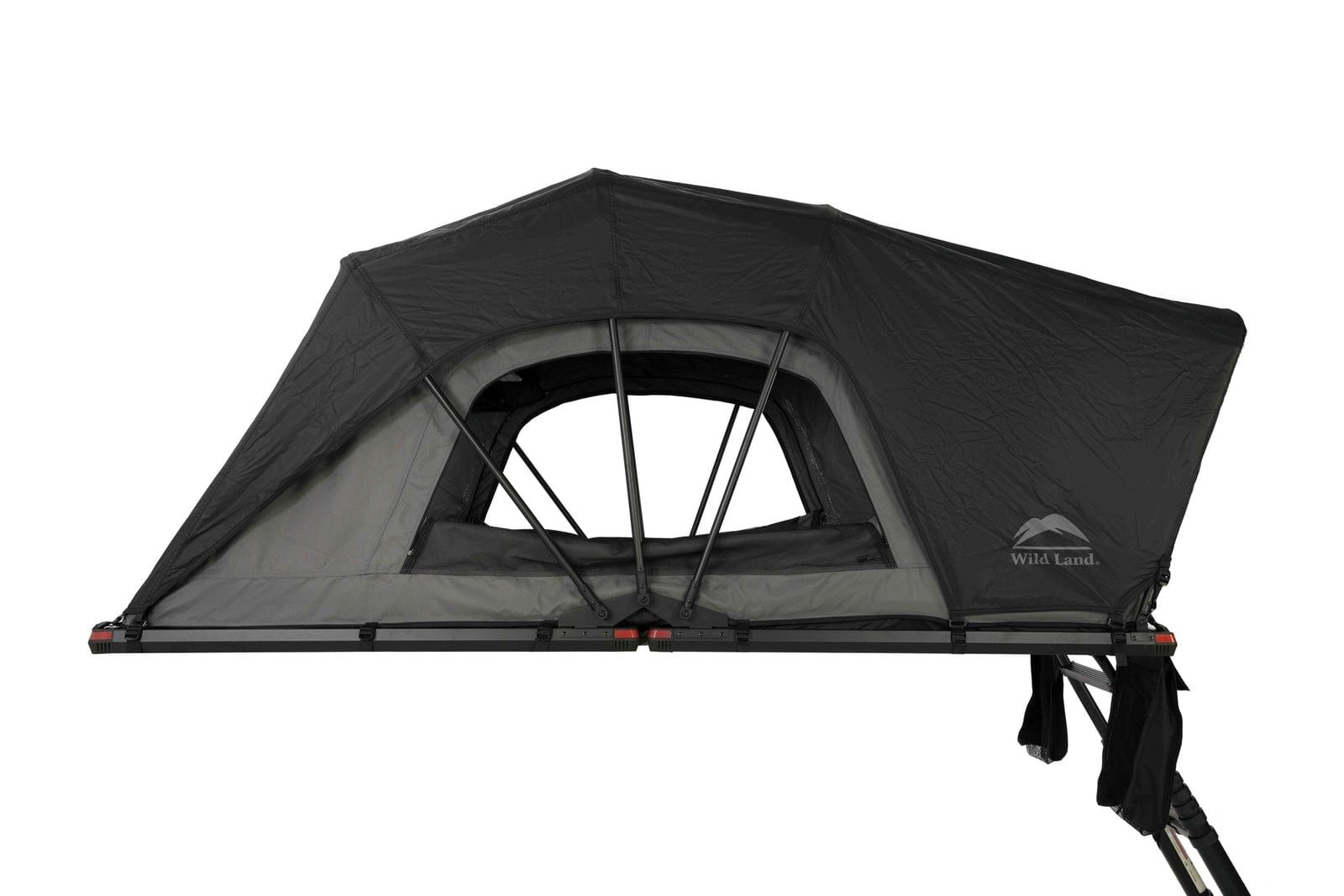 Dachzelt Softtop, leicht, aufgebaut Frontansicht. Seitenansicht mit Alu Träger und Stangen.